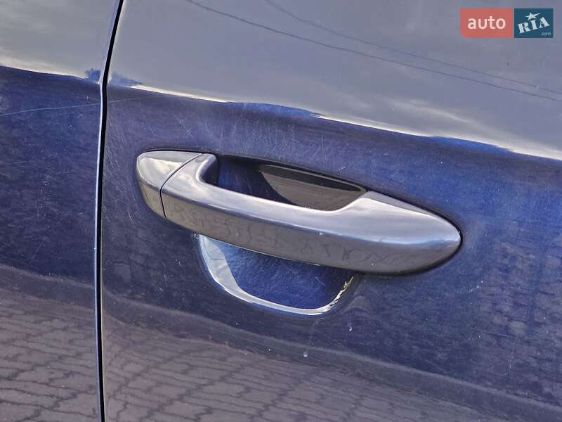 Универсал Volkswagen Passat 2009 в Стрые