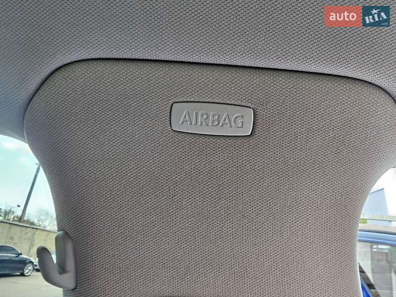 Универсал Volkswagen Passat 2009 в Стрые