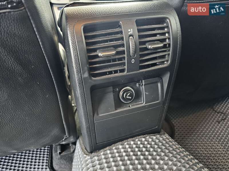 Универсал Volkswagen Passat 2009 в Стрые