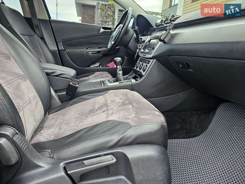 Универсал Volkswagen Passat 2009 в Стрые