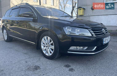 Универсал Volkswagen Passat 2011 в 