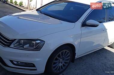 Універсал Volkswagen Passat 2013 в 