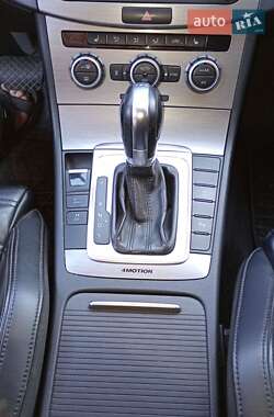 Універсал Volkswagen Passat 2013 в 