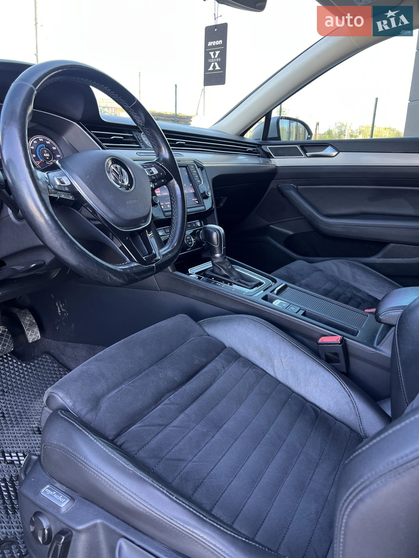 2015 Volkswagen Passat - мініатюра 30