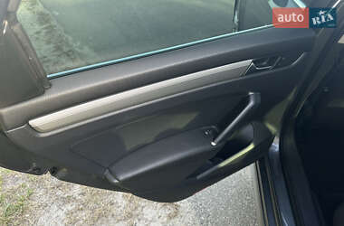 Седан Volkswagen Passat 2016 в 