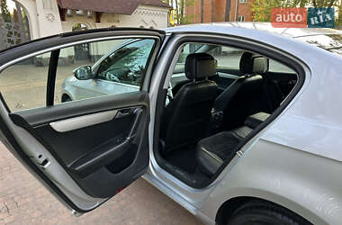 Седан Volkswagen Passat 2012 в 