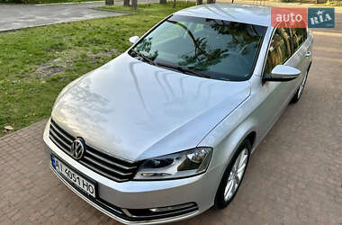 Седан Volkswagen Passat 2012 в 