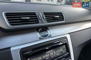 Седан Volkswagen Passat 2012 в 