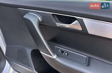 Седан Volkswagen Passat 2012 в 
