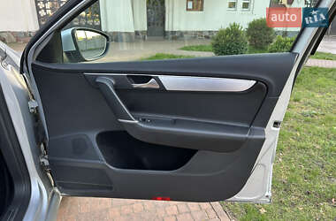 Седан Volkswagen Passat 2012 в 