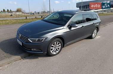 Універсал Volkswagen Passat 2015 в Львові