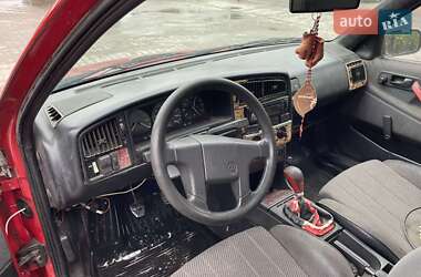 Седан Volkswagen Passat 1990 в 
