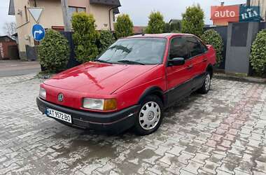 Седан Volkswagen Passat 1990 в 