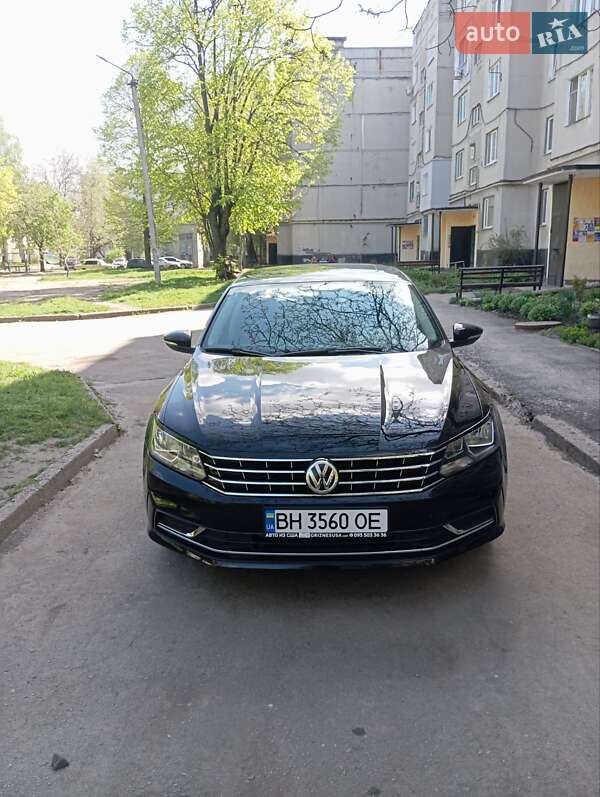 Седан Volkswagen Passat 2015 в Лозовой