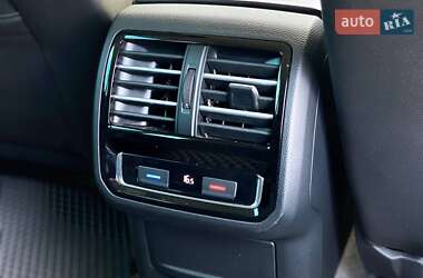 Универсал Volkswagen Passat 2015 в 