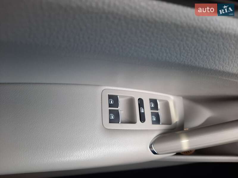 Седан Volkswagen Passat 2017 в Ивано-Франковске фото 14 Седан Volkswagen Passat 2017 в Ивано-Франковске