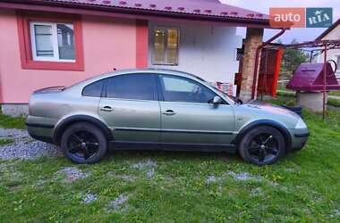 Седан Volkswagen Passat 2001 в 