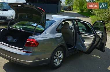 Седан Volkswagen Passat 2017 в 