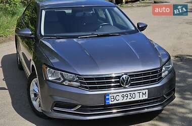 Седан Volkswagen Passat 2017 в 