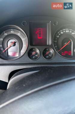 Седан Volkswagen Passat 2005 в 