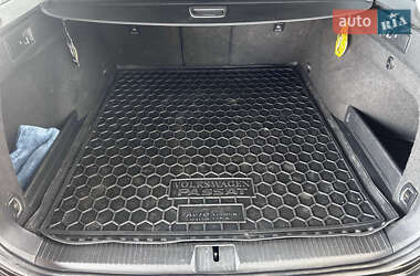 Универсал Volkswagen Passat 2015 в Мукачево