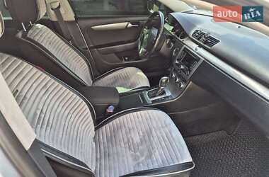 Универсал Volkswagen Passat 2012 в 