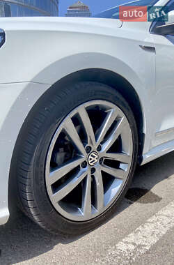 Седан Volkswagen Passat 2016 в 