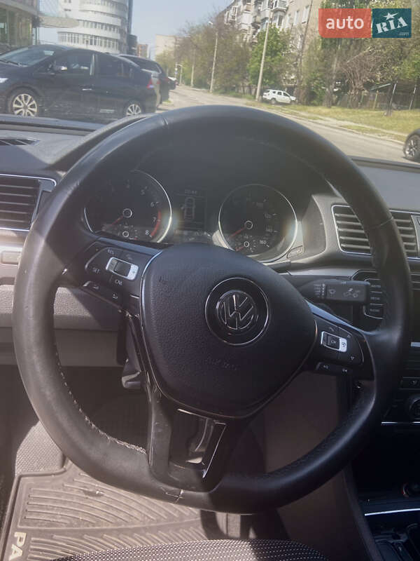 Седан Volkswagen Passat 2016 в Запоріжжі