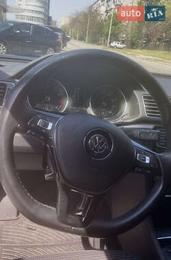 Седан Volkswagen Passat 2016 в 