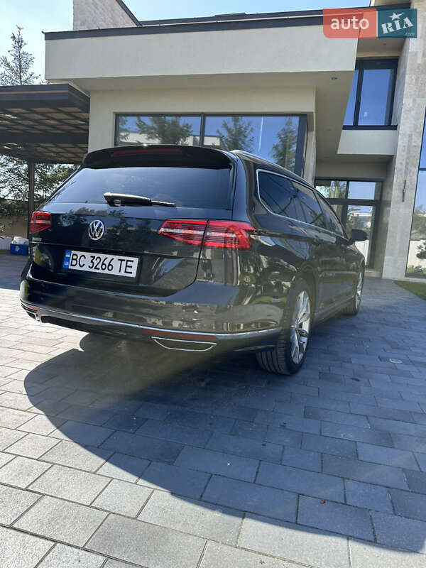 Универсал Volkswagen Passat 2018 в Львове