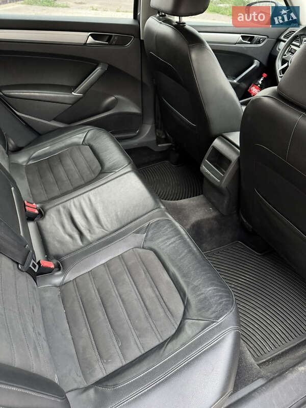 Седан Volkswagen Passat 2015 в Коростишеві