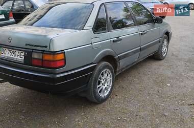 Седан Volkswagen Passat 1988 в 