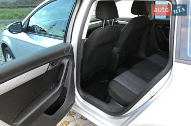 Універсал Volkswagen Passat 2011 в 