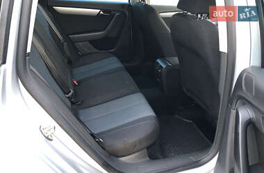 Універсал Volkswagen Passat 2011 в 
