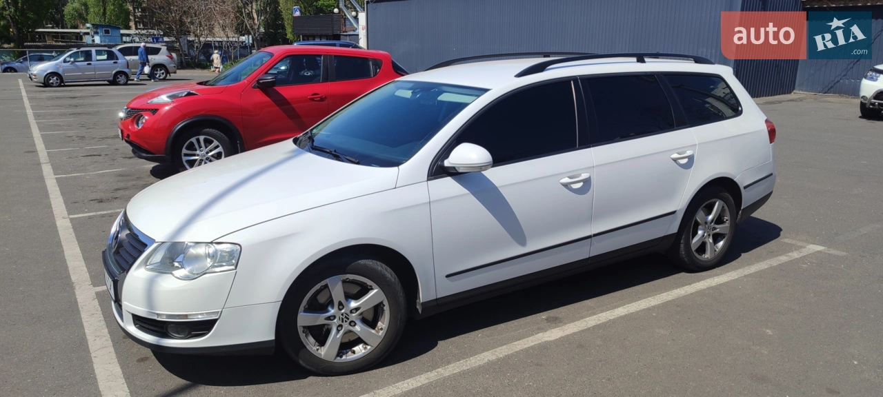2010 Volkswagen Passat - мініатюра 11