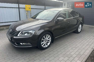Седан Volkswagen Passat 2012 в 
