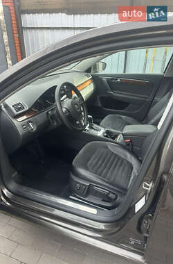 Седан Volkswagen Passat 2012 в 