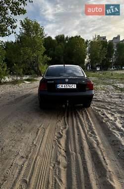Седан Volkswagen Passat 1996 в 