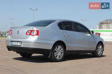 Седан Volkswagen Passat 2006 в 
