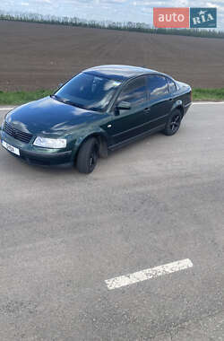 Седан Volkswagen Passat 1998 в 