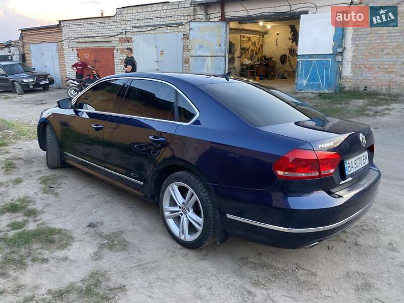 Седан Volkswagen Passat 2012 в Кропивницькому