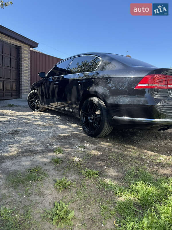 Седан Volkswagen Passat 2010 в Днепре
