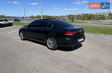 Седан Volkswagen Passat 2015 в 
