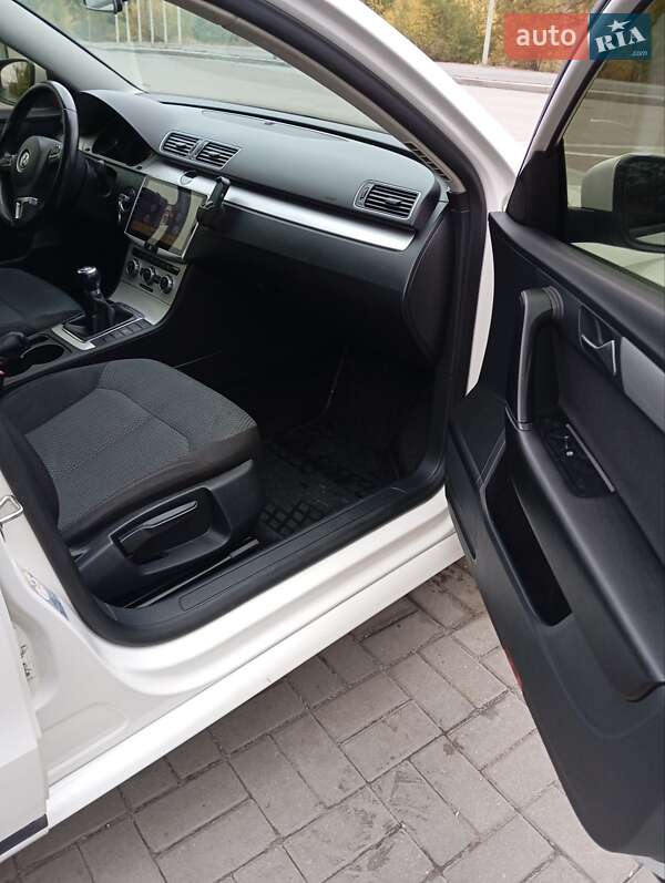 Универсал Volkswagen Passat 2012 в Днепре фото 7 Универсал Volkswagen Passat 2012 в Днепре