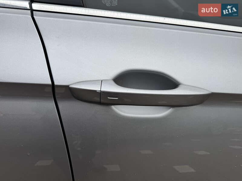 Седан Volkswagen Passat 2019 в Сваляве