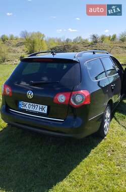 Універсал Volkswagen Passat 2006 в 