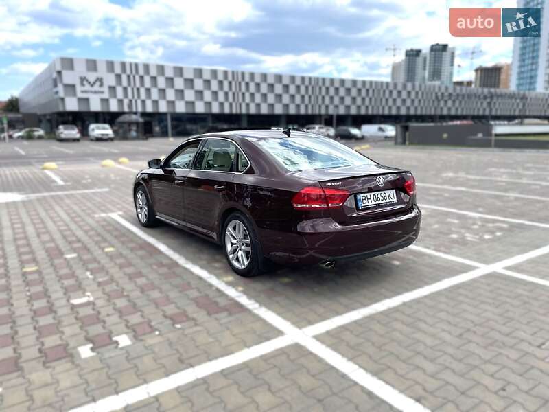 Седан Volkswagen Passat 2013 в Одессе