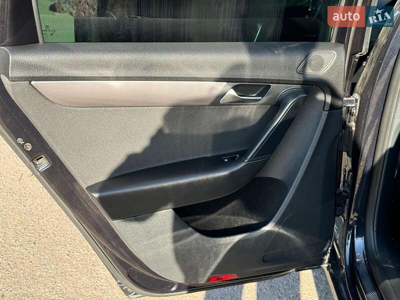 Універсал Volkswagen Passat 2011 в Вінниці