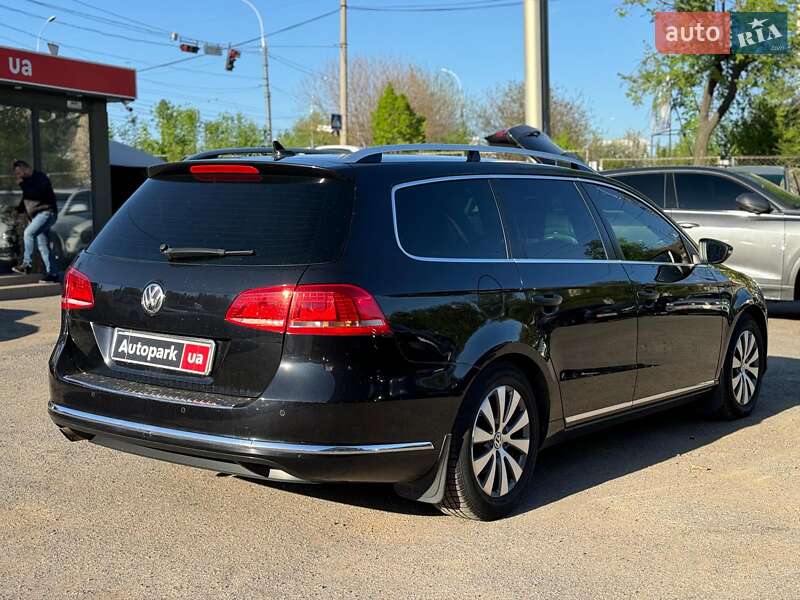 Універсал Volkswagen Passat 2011 в Вінниці
