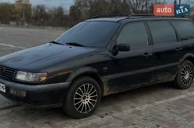 Универсал Volkswagen Passat 1995 в 